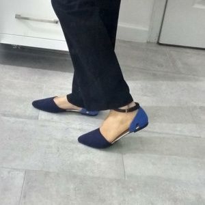 Like new navy & cobalt blue Gap d'Orsay strap flat